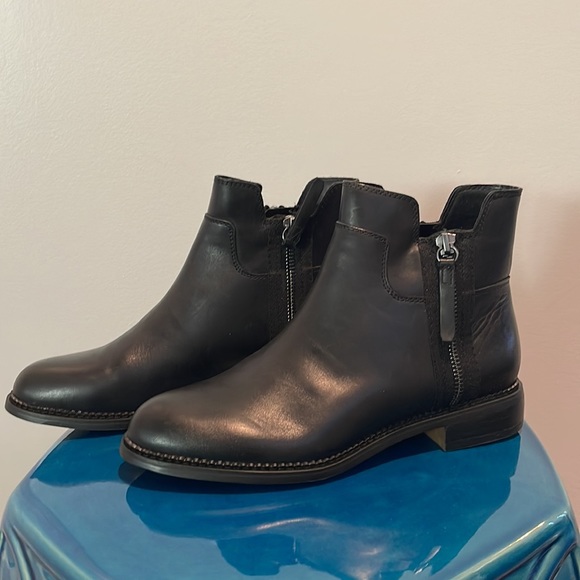 Franco Sarto NWB black leather booties - Picture 3 of 6